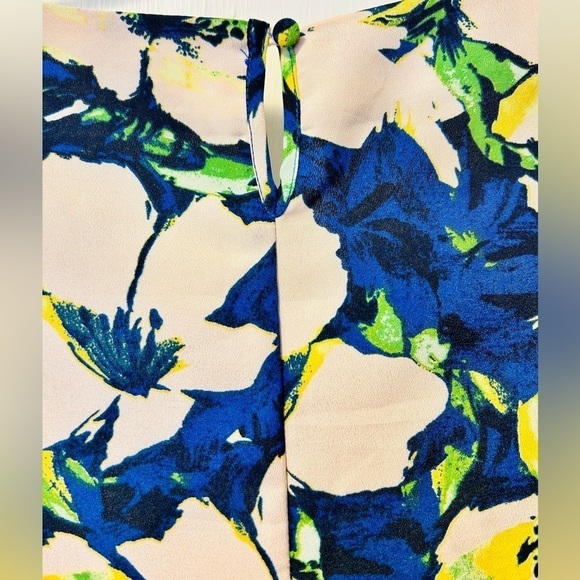 J. Crew Factory Top Blouse Blue White Yellow Floral Short Sleeve size Medium - Picture 13 of 16
